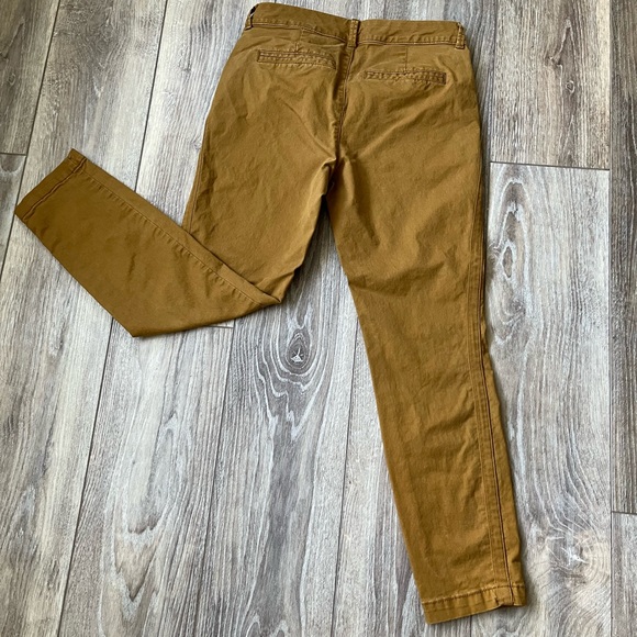 Old Navy Straight Leg Ankle Length Khaki Pants - Picture 7 of 10